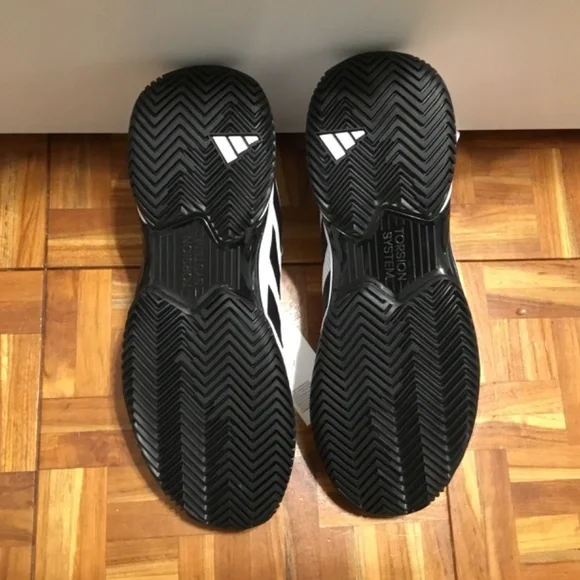 NWT Men’s Adidas US 11 CourtJam Control White Tennis Shoes - Picture 3 of 6